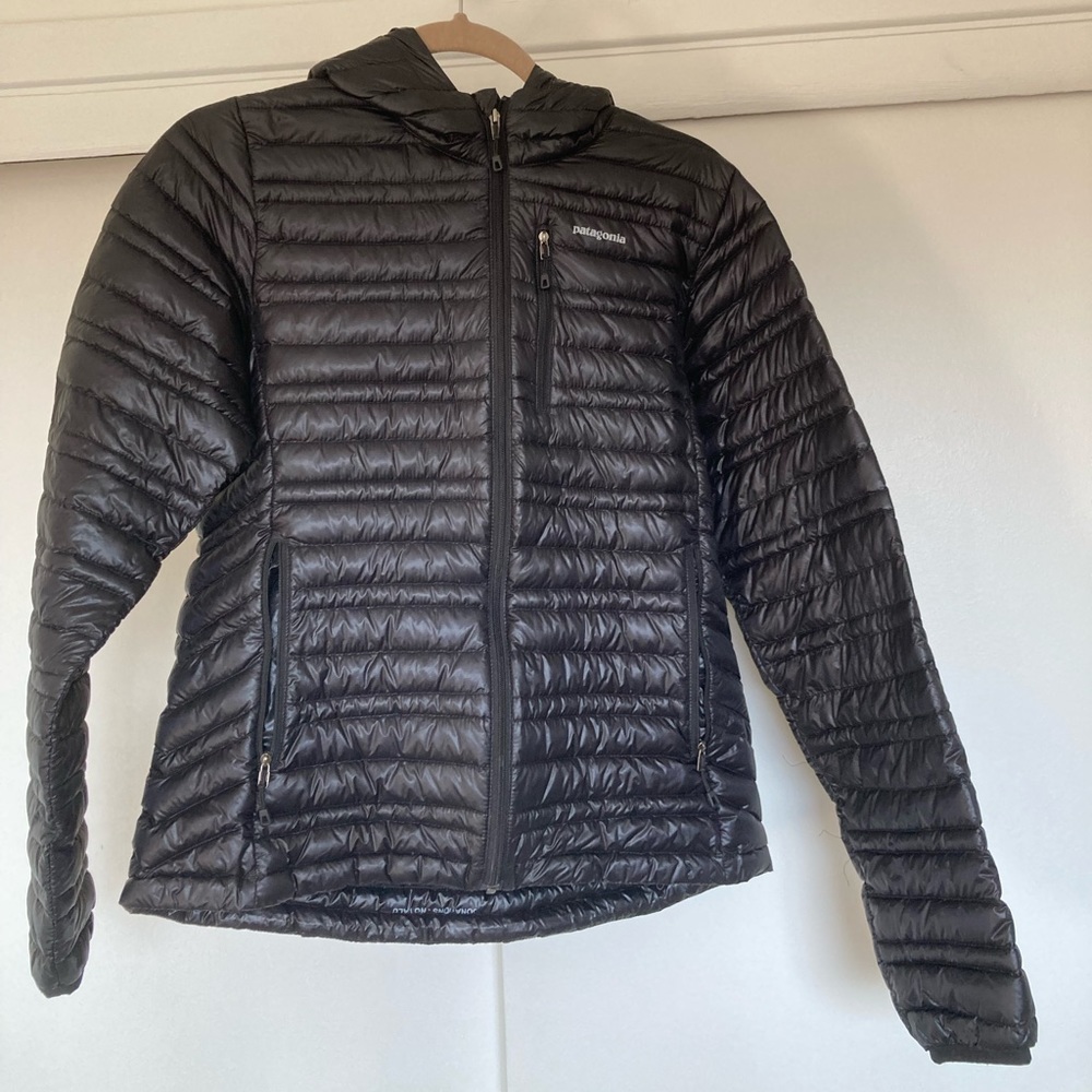 Patagonia insulated puff hooded jacket